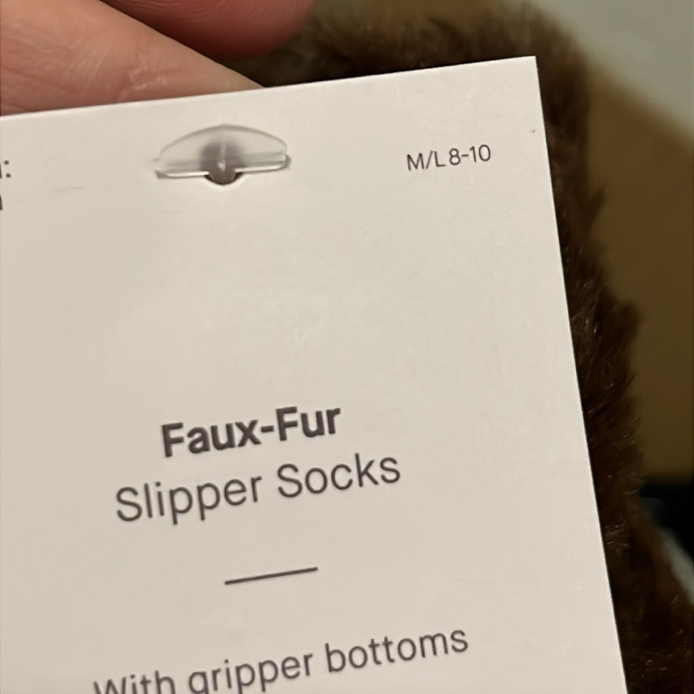 NWT Auden 2 Pair of Brown Shearling Lined Gripper Slippers Size 8-10 M/L - Picture 8 of 8